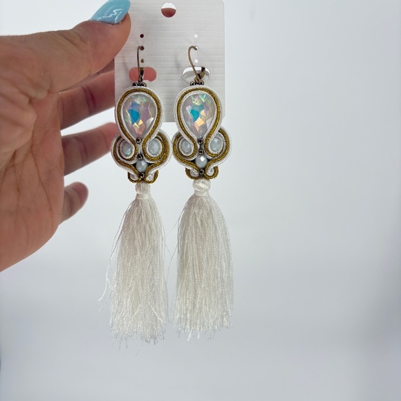 Soutache Russian Braid Handmade Tassel Earrings
White/Gold Summer Resort Wear - Picture 8 of 10